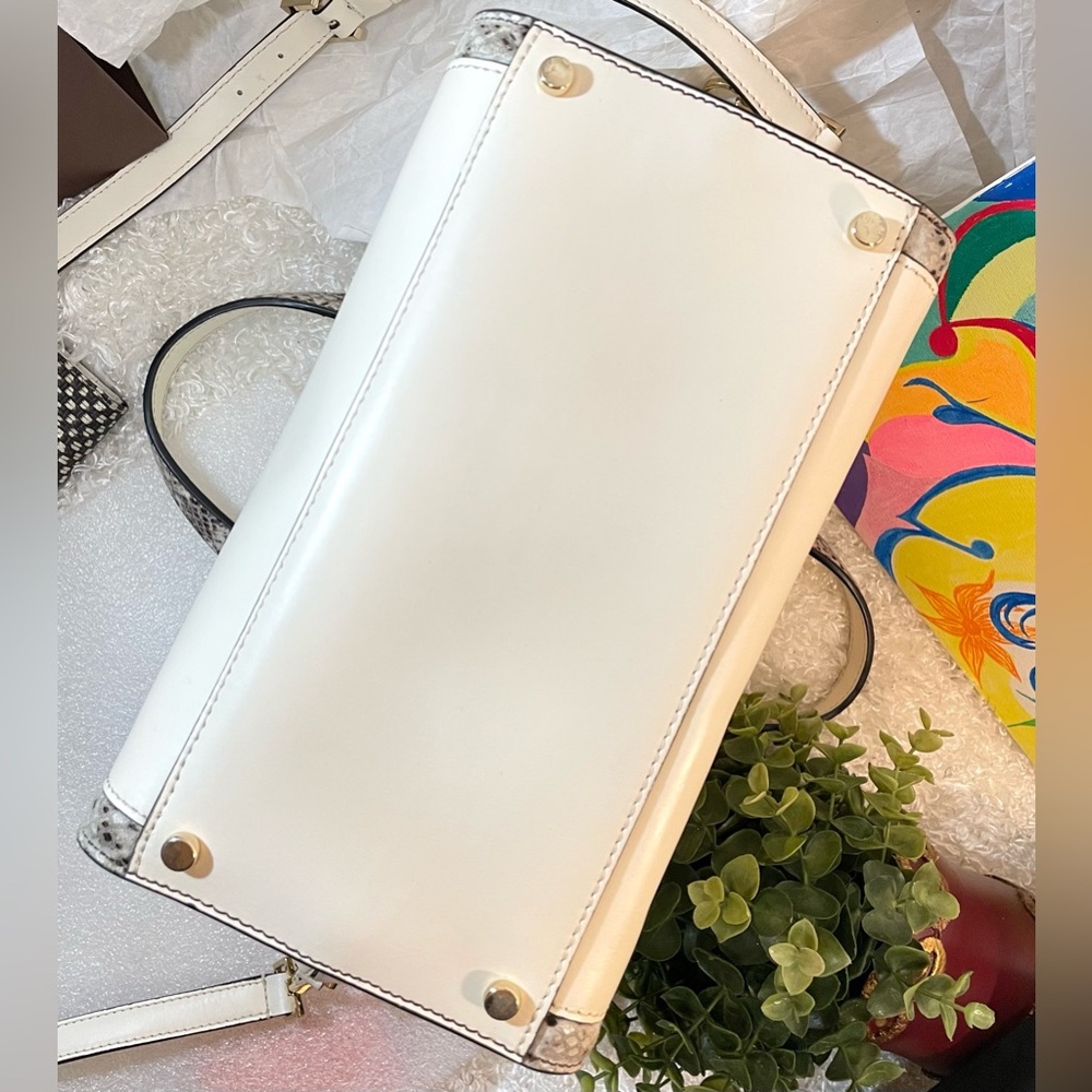 Like New  Genuine Leather white large medium convertible bag satchel - Picture 12 of 16